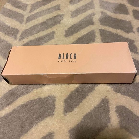 🌸Bloch odette style girls leather ballet dance shoe size 10.5C new in box - Picture 2 of 5